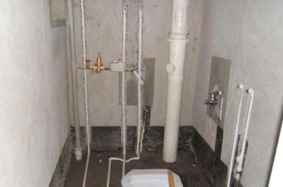 采暖散热器暖气片停暖后漏水了怎么办